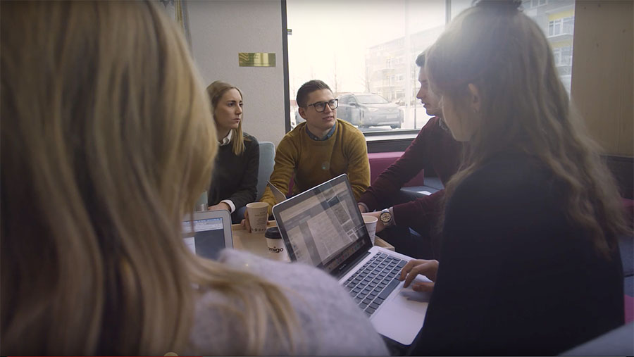 Videoposter Plugga För en Grönare Framtid